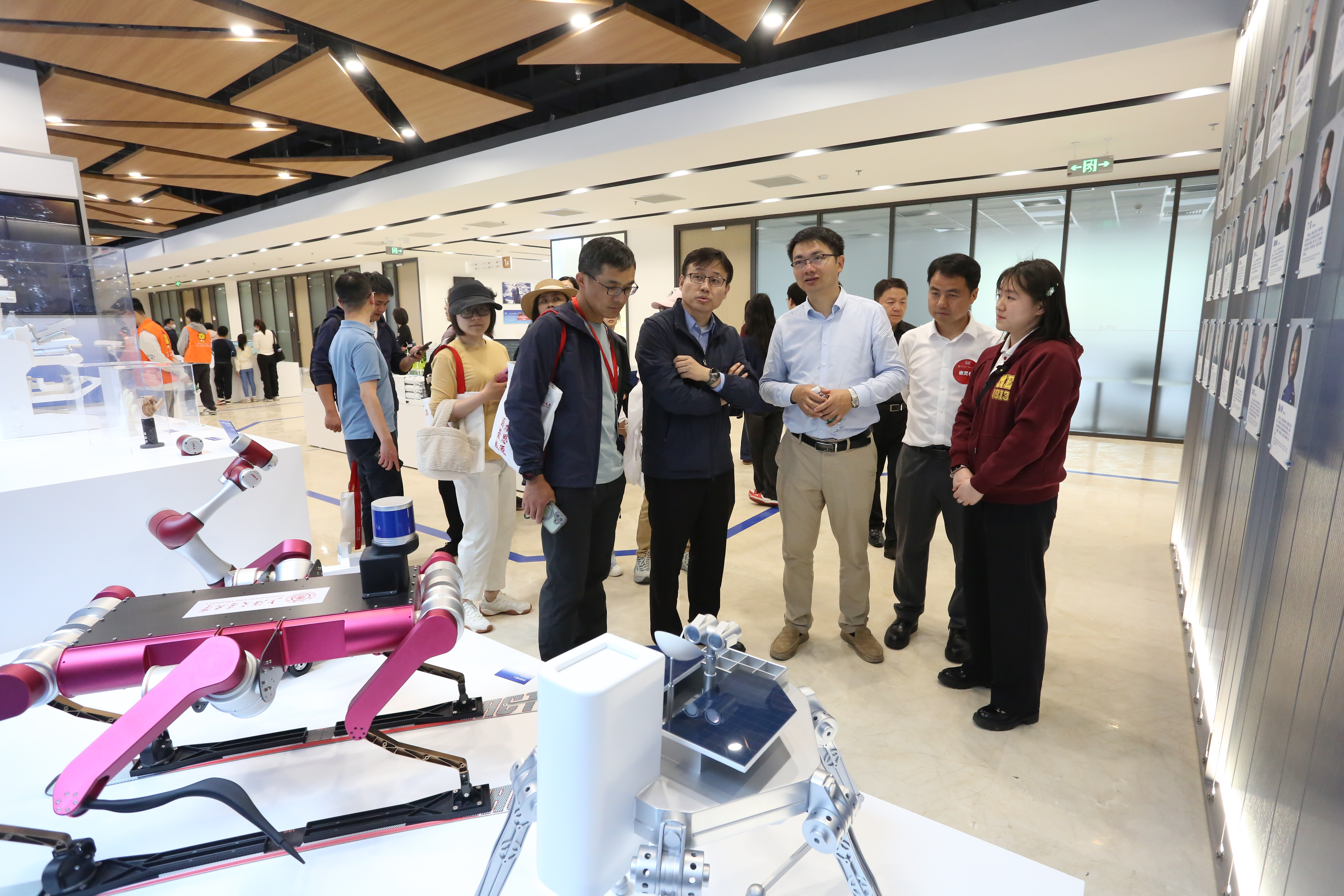 1775782529638173.jpg 9Q3A6543.jpg