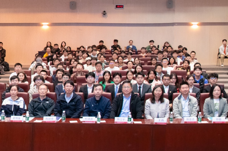 图1 第十届太阳成集团tyc9728研究生“学术之星”学院答辩会合影_resized.jpg